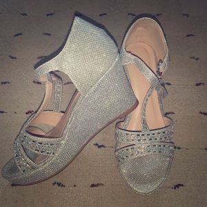 Girls youth size platform shoes